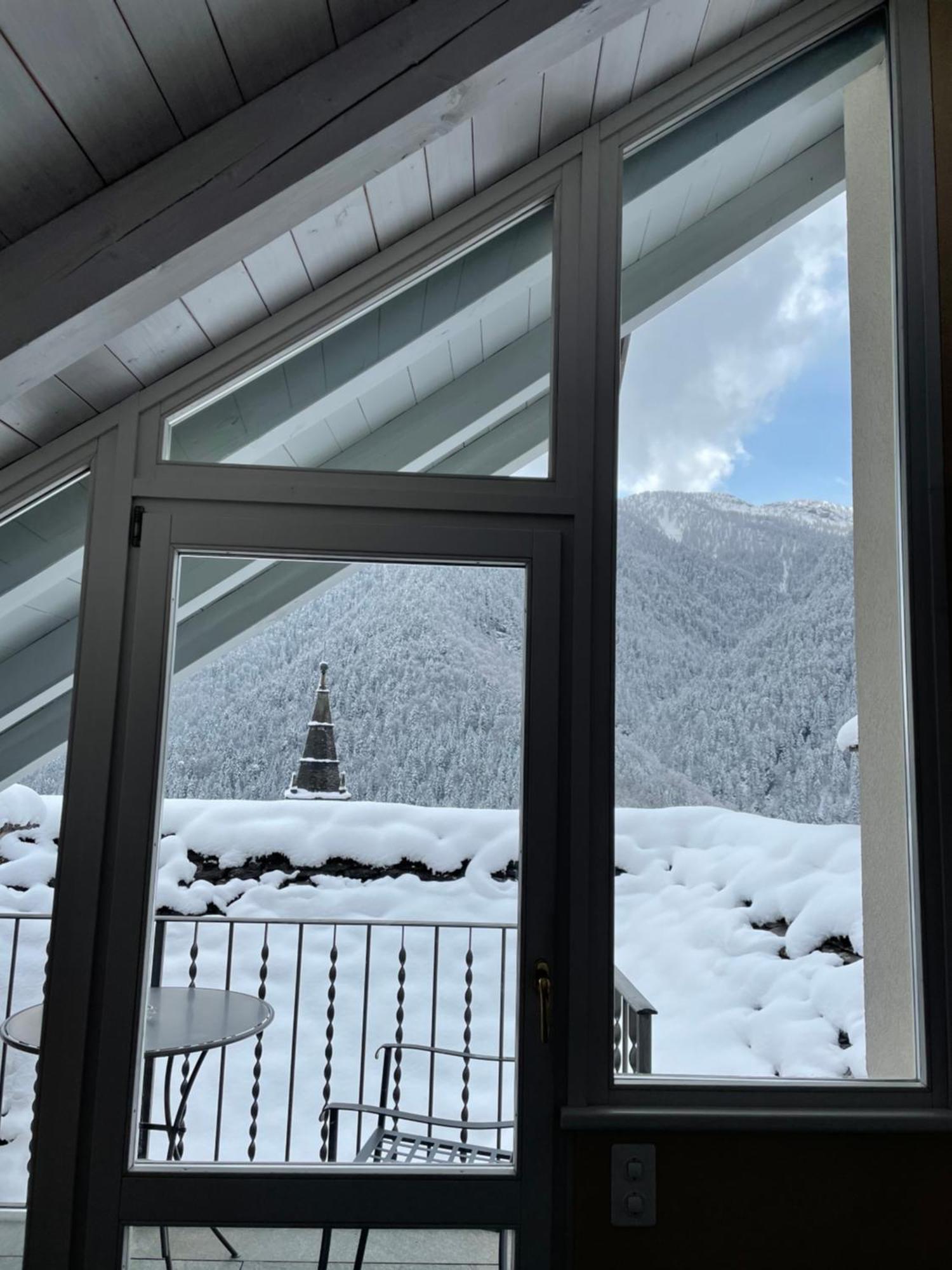 Palazzo Gamboni Swiss Historic Hotel Comologno エクステリア 写真