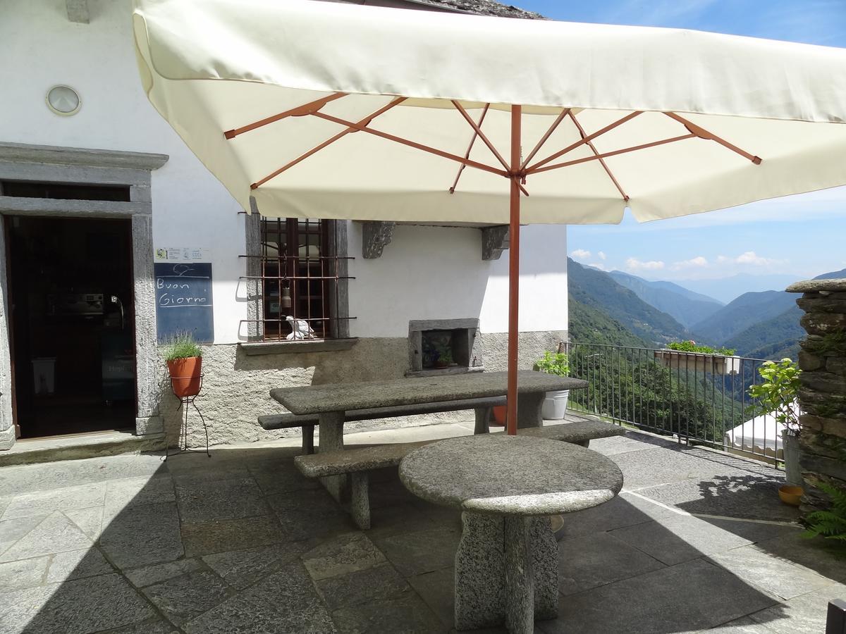 Palazzo Gamboni Swiss Historic Hotel Comologno エクステリア 写真