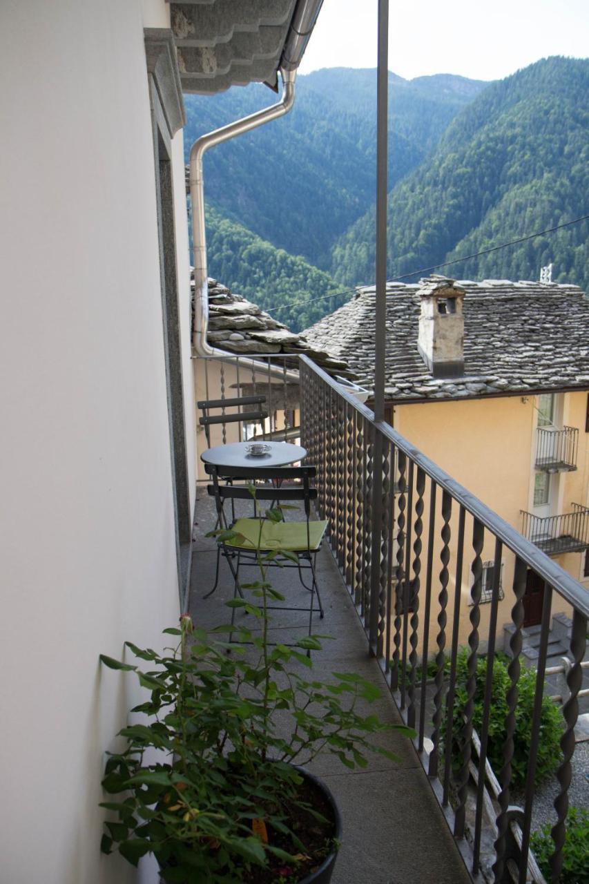 Palazzo Gamboni Swiss Historic Hotel Comologno エクステリア 写真