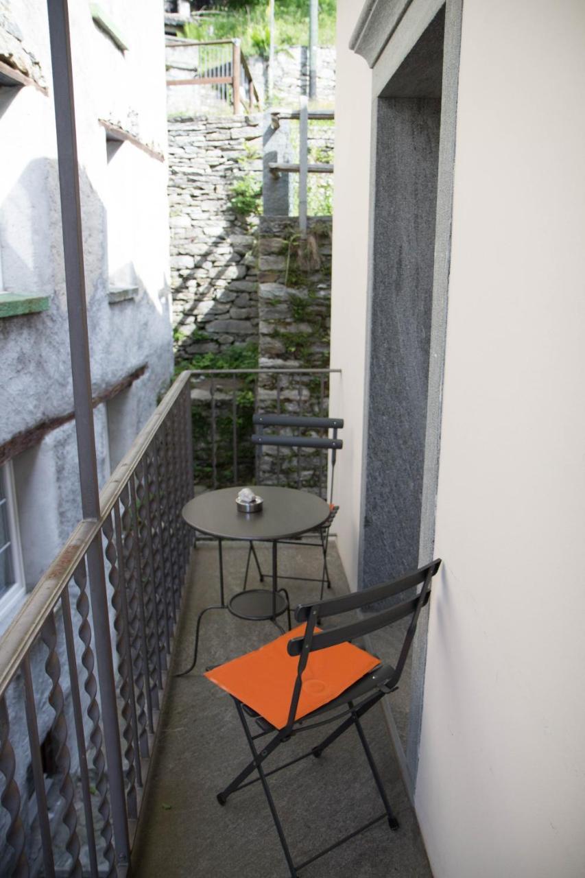 Palazzo Gamboni Swiss Historic Hotel Comologno エクステリア 写真